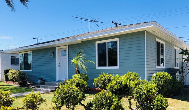 Photo - 321 E Silva St