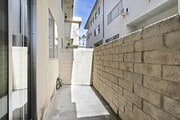 Photo - 1234 Wellesley Ave Apartment Unit 02
