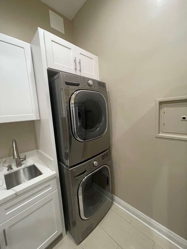 Photo - 7524 Fountain Ave Unit .5