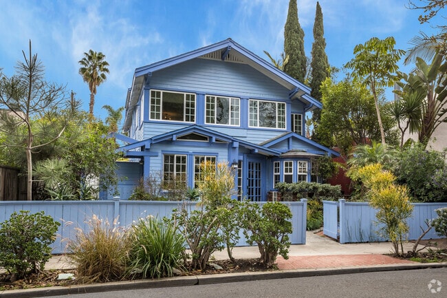 Building Photo - 700 Angelus Pl Rental