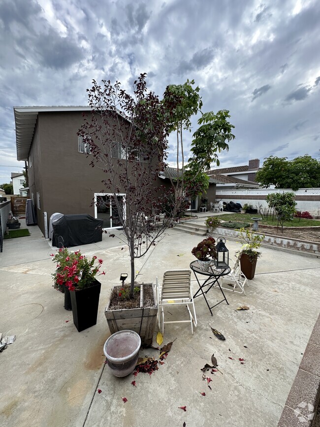 Building Photo - 2415 W 230th St Rental