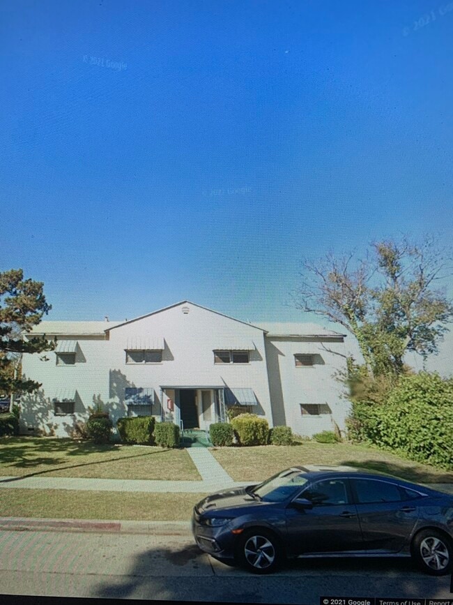 4 Plex - 4302 Elm Ave Unit 3