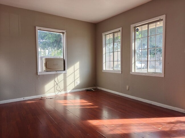 Photo - 1478 S Mountain View Ave