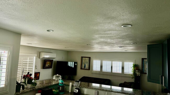 Photo - 11619 Wilkie Ave