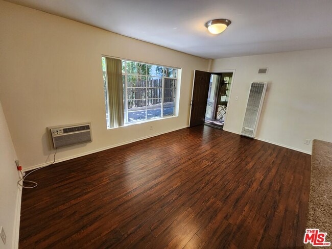 Photo - 1013 N San Vicente Blvd Unit 2