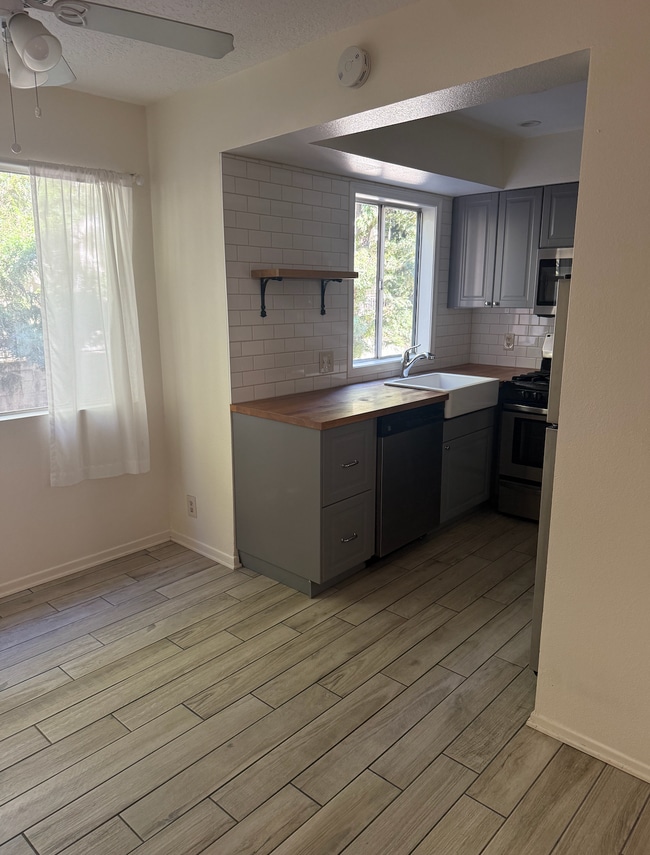 Photo - 7320 Balboa Blvd