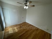 Photo - 833 W 97th St