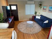 Photo - 4749 Niagara Ave