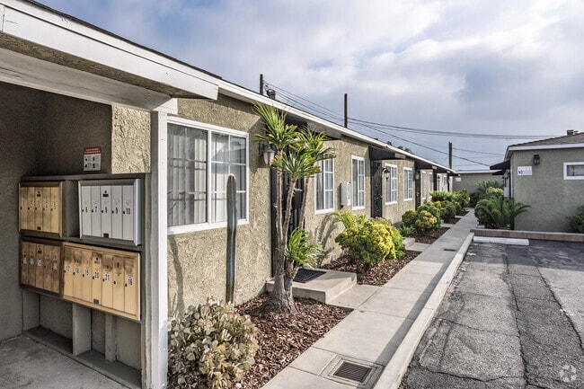 Entrance - 12621 Glenshire Rd, 12618 Lakewood Blvd.