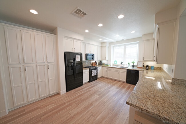 Photo - 28635 N Pietro Dr