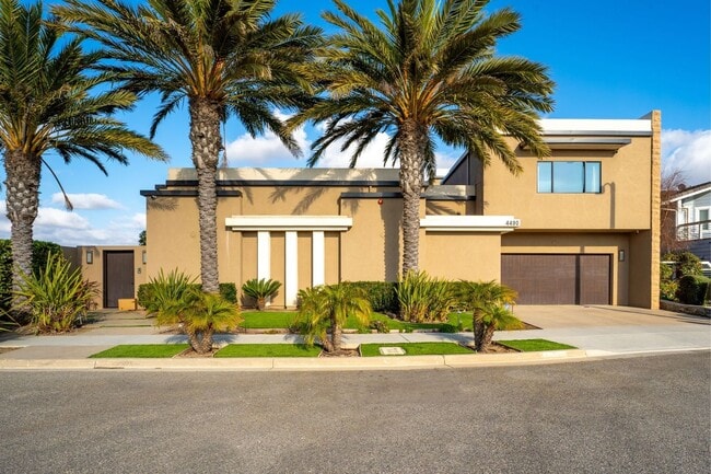 Photo - 4490 Eastbourne Bay