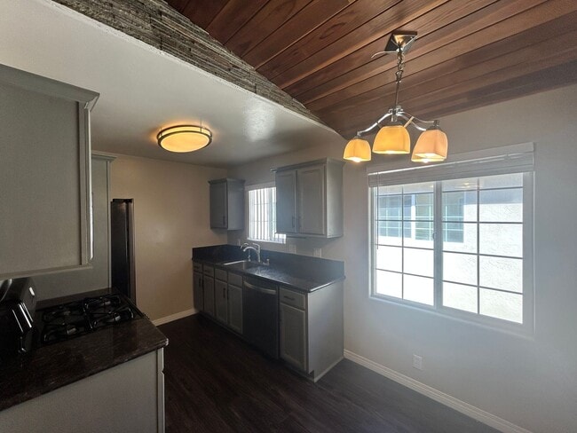 Photo - Beautiful 2BD/2BA W/ A/C and Reserved Parking in Normal Heights!