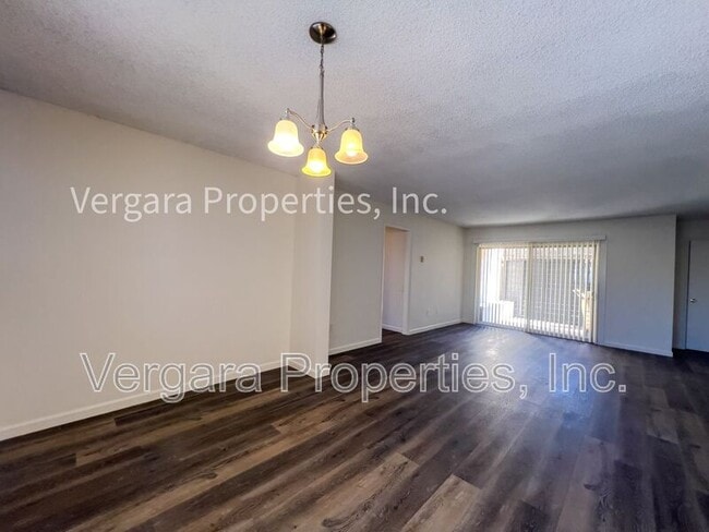 Photo - 2513 Ruhland Ave Unit 2