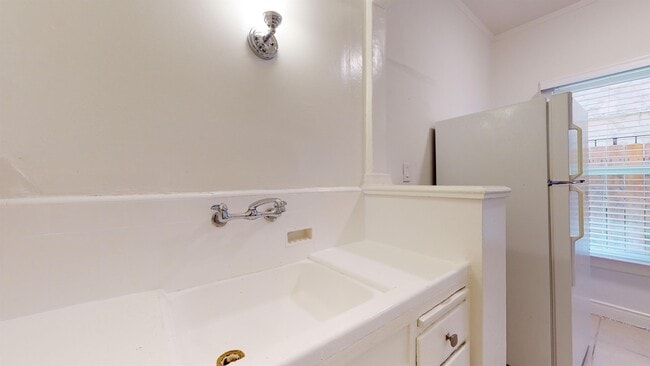 Photo - 21 Westminster Ave Unit 107