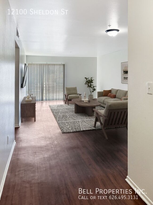 Photo - 12100 Sheldon St