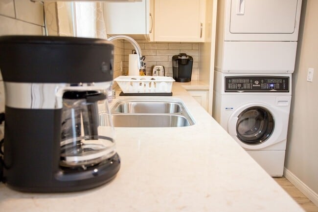 Photo - 4094-4096 Kansas Street Unit 4096