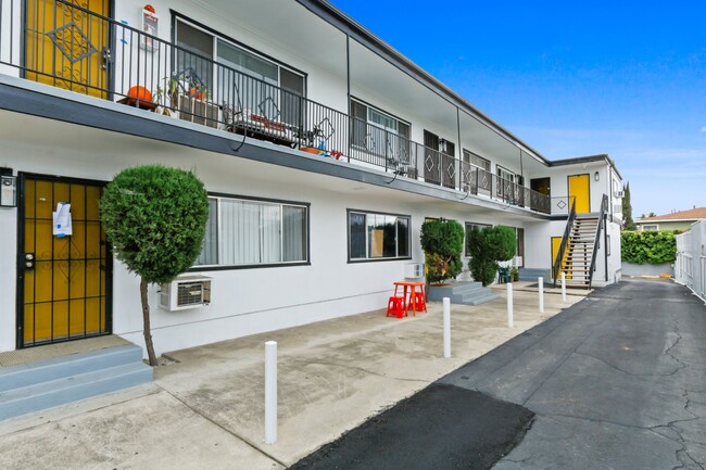 Photo - 1443 N Ave 47 Unit 20