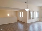 Photo - 992 Los Angeles