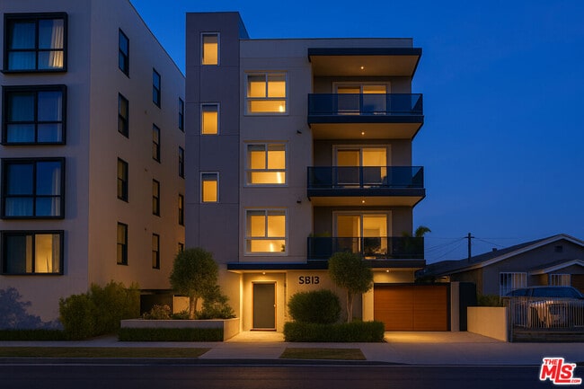 Photo - 5813 Lexington Ave Unit 201