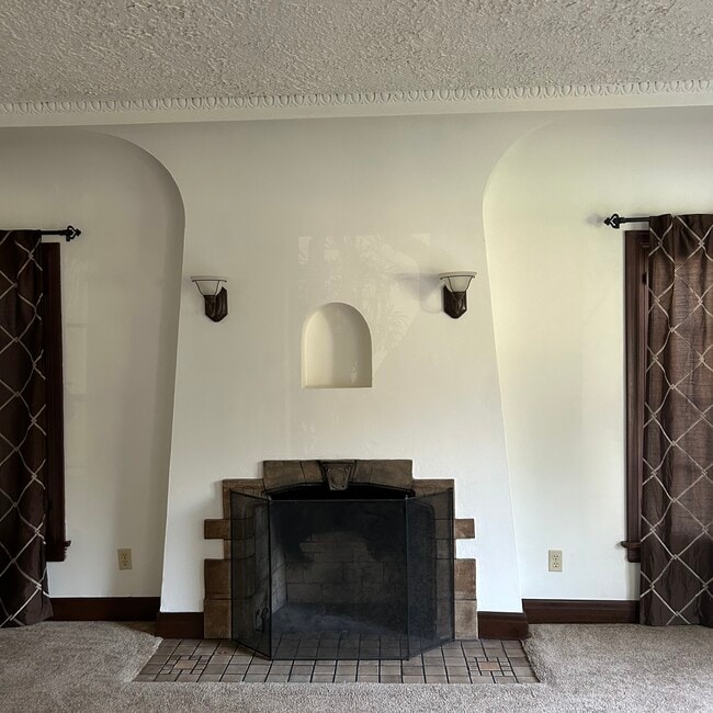 Photo - 759 W 26th St