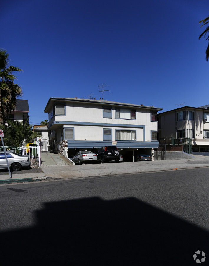 Photo - 539 S Serrano Ave Apartments