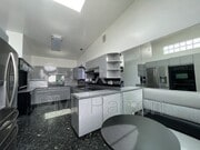 Photo - 1719 Van Horne Ln