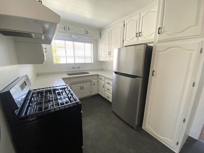 Photo - 18th Street Unit 949 W. 18th Street