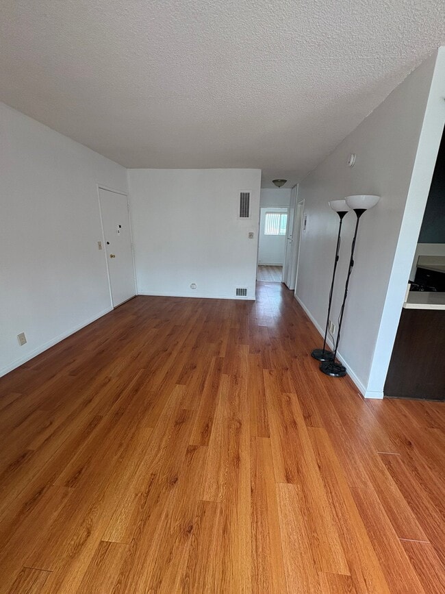 Photo - 2339 Glendale Blvd