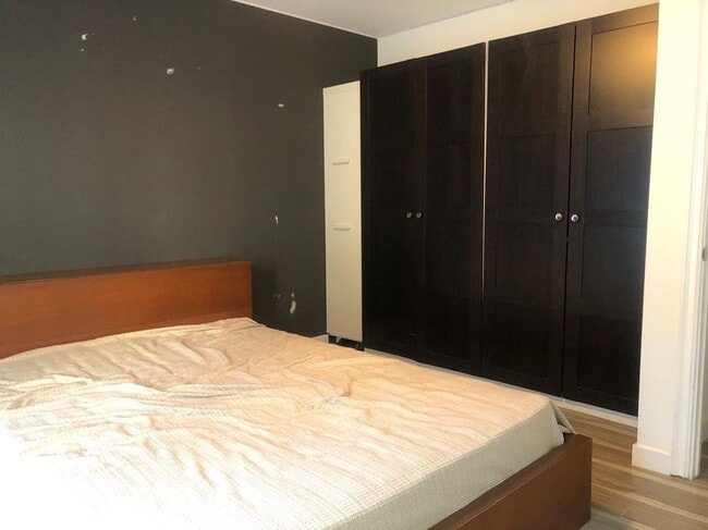 Photo - 20800 Clark St