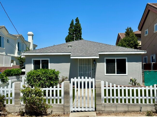 Building Photo - 2221 Bataan Rd Unit #A