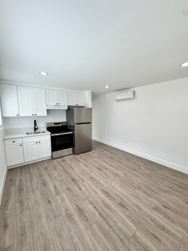 Photo - Large New Construction 1 bed 1 Bath Apartment for Rent In Long Beach! Unit 7