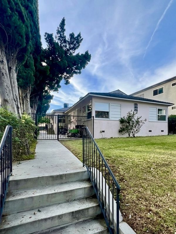 Photo - 429 E Cedar Ave