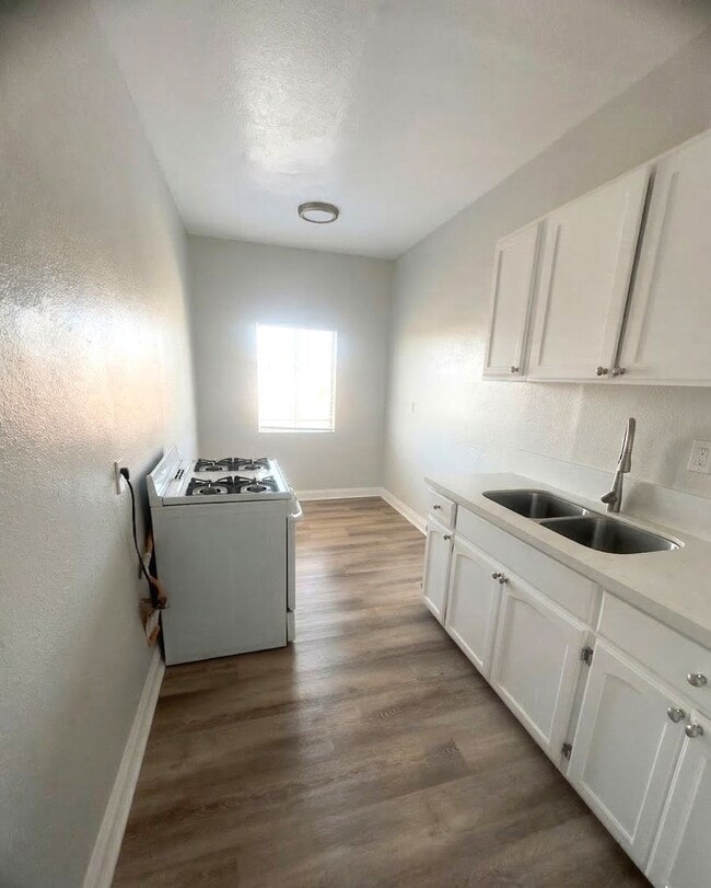 Building Photo - 6717 San Pedro St Unit 8