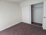 Large closets in bedrooms - 5530 Ackerfield Ave Unit 5530 Ackerfield