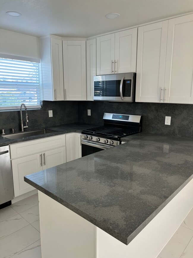 Photo - $2,650 - 2 Bed 1 Bath House in San Diego