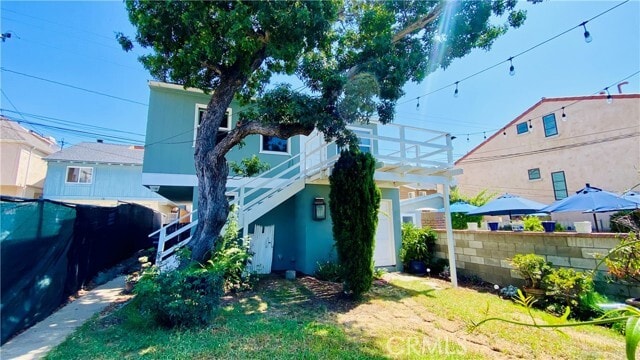 Building Photo - 612 Narcissus Ave