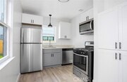 Photo - 522 E 5th St