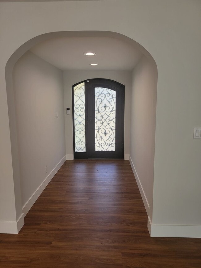 Photo - Namm Properties Unit Sylvan