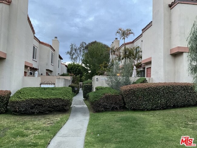 Photo - 3428 Del Amo Blvd