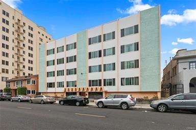 Building Photo - 335 Cedar Ave Unit 310