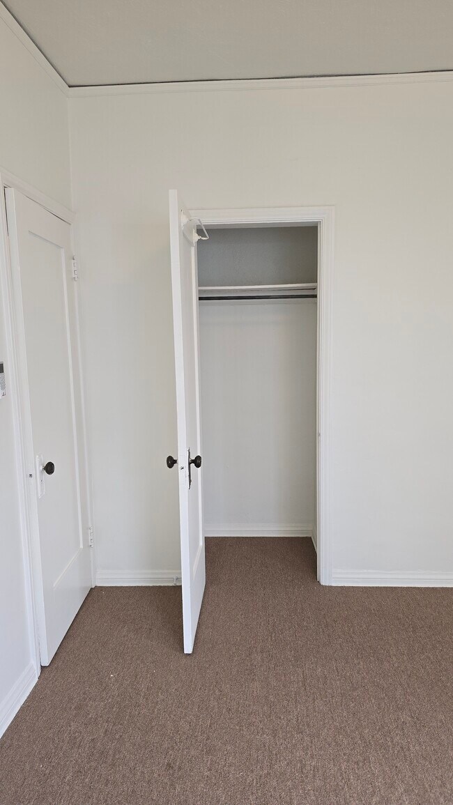 Photo - 2621 Wellington Rd Unit 2