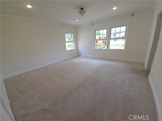 Photo - 1347 Vandyke Rd