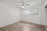 bedroom - Imperial Palms Apartments