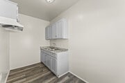 Photo - 842 W 83rd St House
