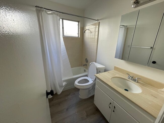 Photo - 4738 33rd St