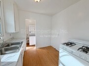 Photo - 315 W Queen St