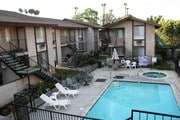 Pool - Lincoln Apartments