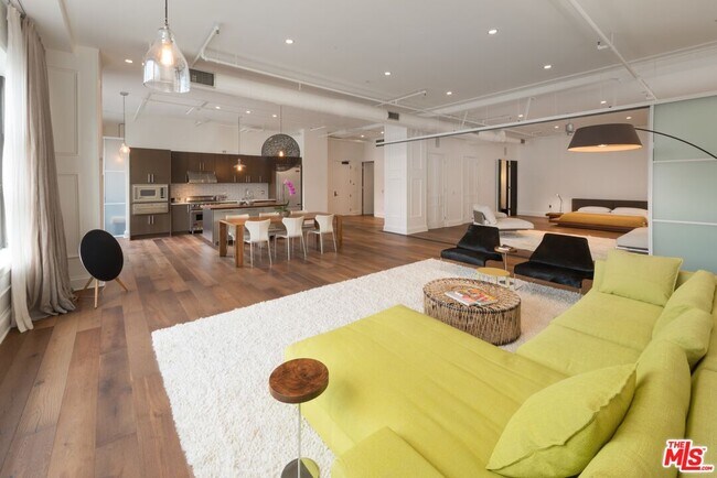 Photo - 1645 Vine St Unit 309