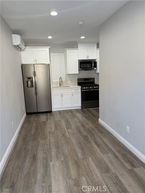 Photo - 453 W Grevillea St