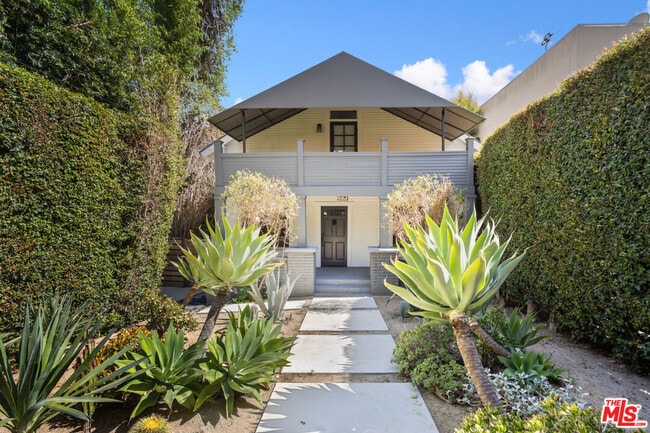 Building Photo - 9014 Harratt St